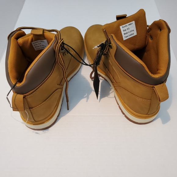 Sold  Rocawear Faux Leather Boots  Size 9.5 - Picture 11 of 11